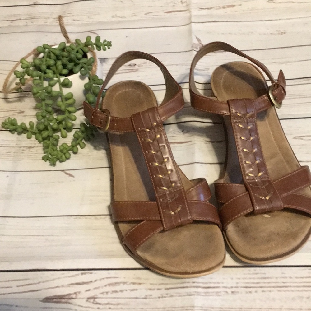 NATURALIZER | Jiffy Ankle Strap Sandals
